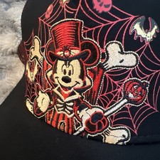 Disney Parks Spooky Mickey Bats Spiders Skulls Halloween Pumpkin Mesh Hat Cap