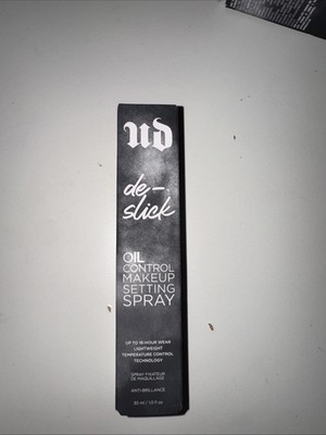 (BRAND NEW) Urban Decay De-Slick Oil Control Makeup Setting Spray 1 oz / 30 ml