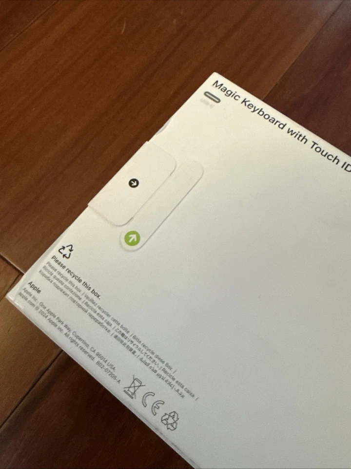 Apple Magic Keyboard w/ Touch ID and Numeric Keypad Model A3119 Black. MXK73LL - Image 3 of 3