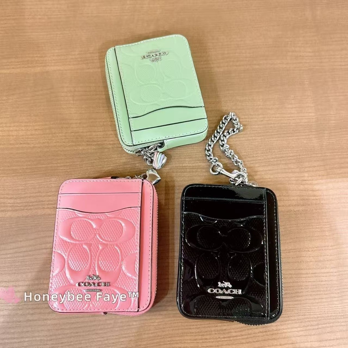 NWT Coach Zip Card Case In Signature Leather With Heart Charm