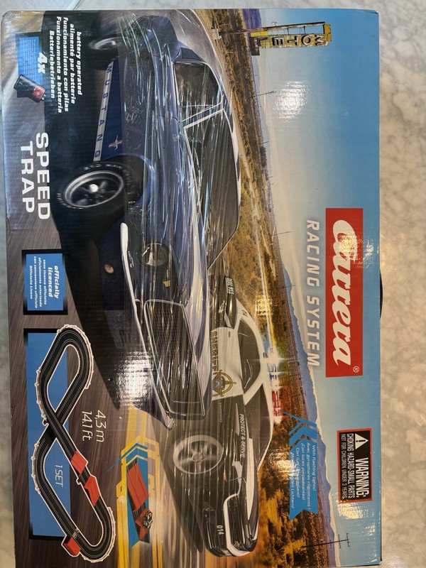 Carrera 1/43 Slot Car Racing Set Mustang Camaro