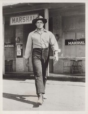 Clint Walker original ABC 7x9 inch TV photo with snipe The Cheyenne Show 1960's