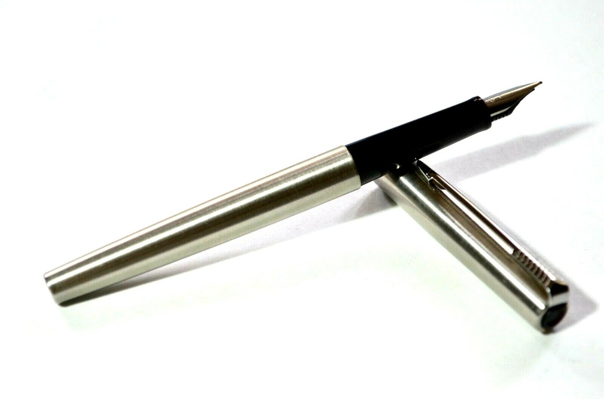 PARKER 15 STEEL FOUNTAIN PEN , M-MEDIUM STEEL NIB , MADE IN