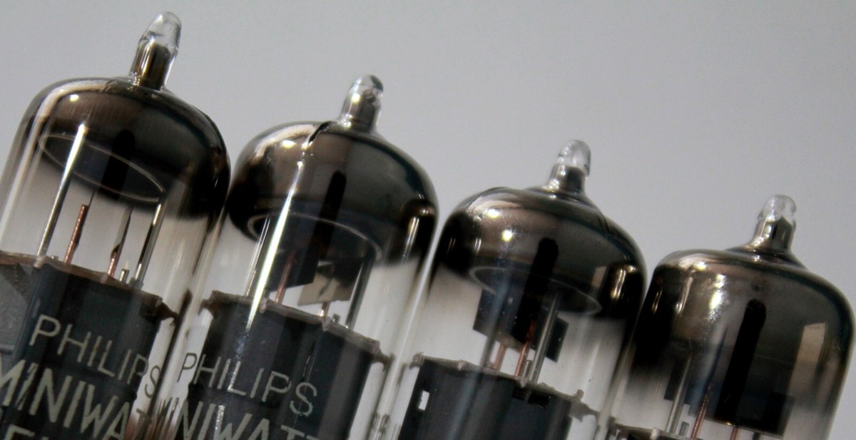 EL84 PHILIPS MINIWATT MADE IN HOLLAND AMPLITREX TESTED 1 MQ