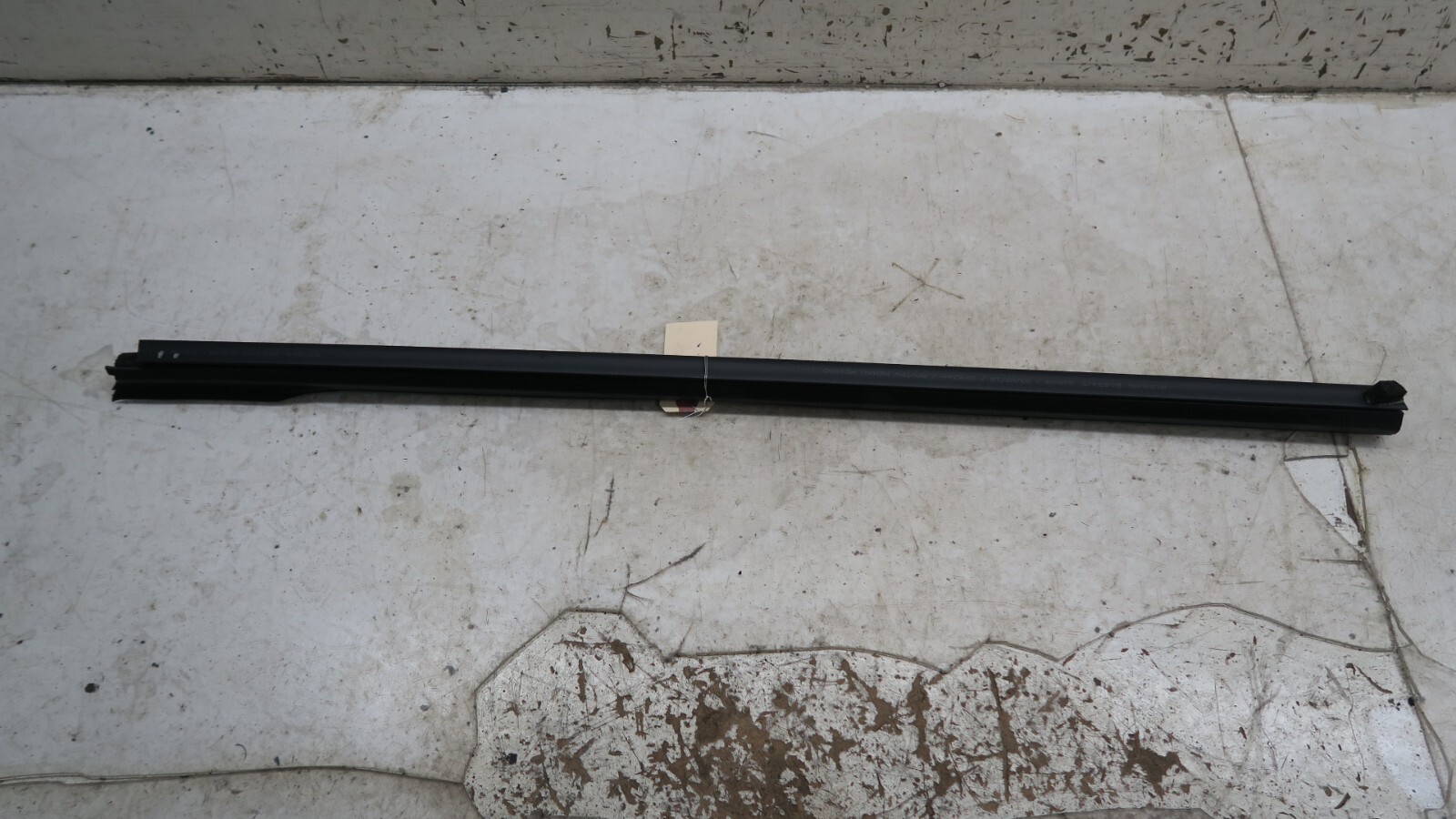 20142018 Infiniti QX60 OEM Left Front Door Window Inner Weatherstrip