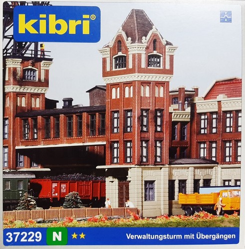 * Kibri - ref.37229 - Torre de fábrica con pasarela | Zustand: Nuevo