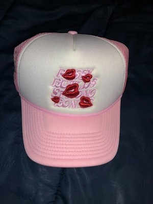 La Ropa Kiss hat
