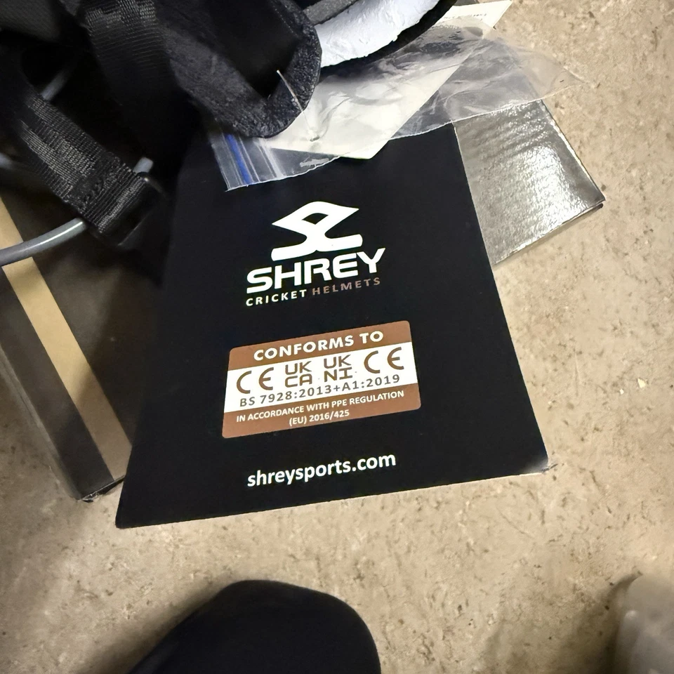 SHREY Performance 2.0 Steel Cricket Helmet | Black - Large - New - Image 3 of 4