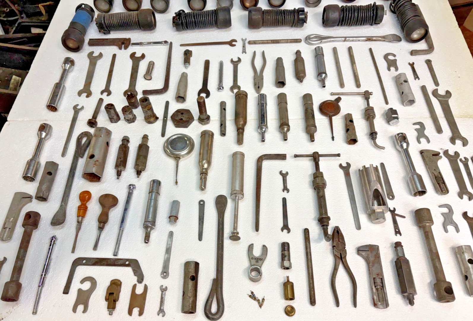 ROLLS ROYCE DAWN WRAITH BENTLEY SCREWDRIVER. LARGEST 1946-65 INVENTORY ON EARTH