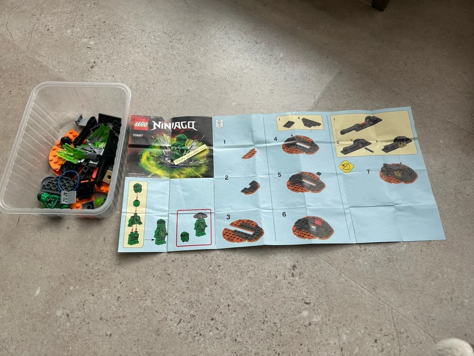 LEGO Ninjago 70687 Spinjitzu Burst Lloyd