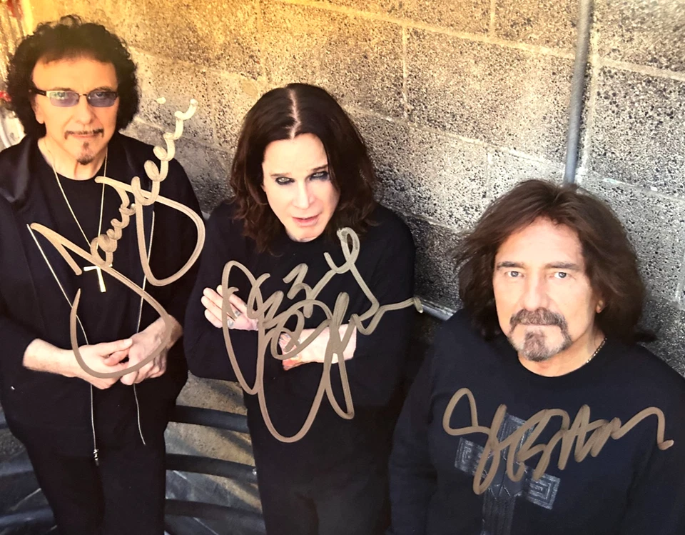 Autógrafos REALES 8x10" firmados por BLACK SABBATH (Ozzy Osbourne, Iommi, Butler) con certificado de autenticidad Foto 3 de 4