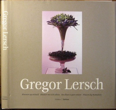Bloemen op zichzelf / Blumen mit sich allein / Des fleurs a part entiere / F...