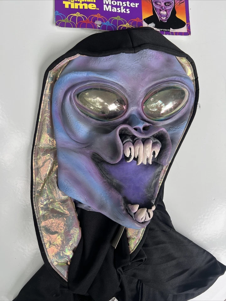 Vintage ‘Radiator’ Alien Predator Mask Soft Latex Fangs Hoody Scary Pumpkin Time - Image 3 of 4