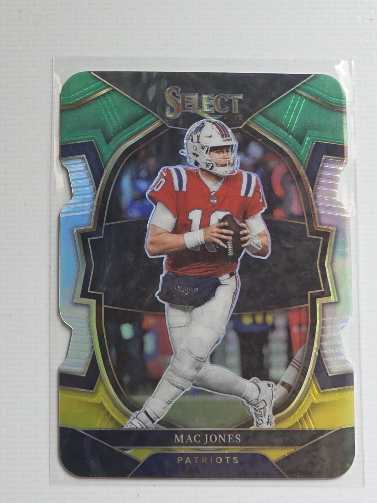 2022 Panini Select - Concourse Mac Jones #92 Green & Yellow Prizm Die-Cut