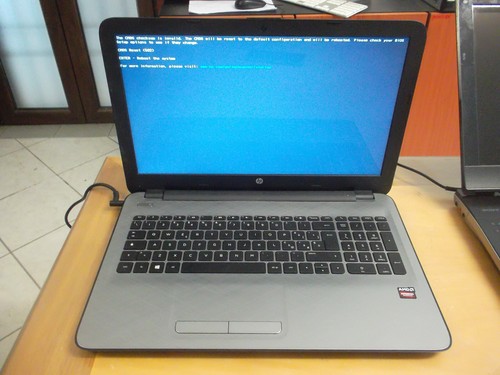 NOTEBOOK HP 15-AF032NL AMD A8+4GB+500GB+2GB VIDEO+WINDOWS 11 - Imagen 5 de 20