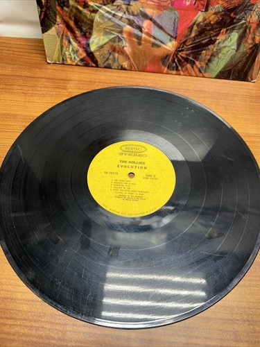 THE HOLLIES EVOLUTION LP 1967 US Press Stereo Epic BN 26315 - Picture 3 of 4