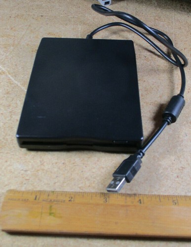 BYTECC BT-144 USB Portable Diskette Drive 19303801-19 - Picture 1 of 2