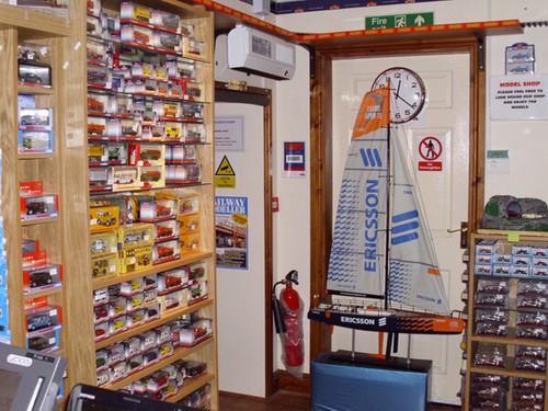 High Quality Cork Roll - PICK YOUR OWN DIMENSIONS - Model Railway Cork T48 Post - Picture 10 of 25