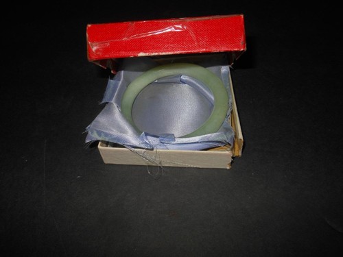 RARE GENUINE CHINESE HEITAN NATURAL LIGHT GREEN JADE BANGLE 10.5 mm BRACELET BOX - Picture 7 of 8