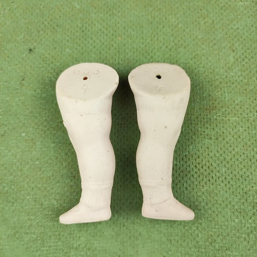 Antique porcelain dollhouse doll legs, wire fixed, 3.1", 79 mm, Germany - Picture 2 of 4
