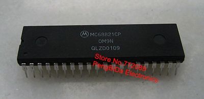2pcs MOT MC68B21CP DIP-40 PERIPHERAL INTERFACE ADAPTER RH