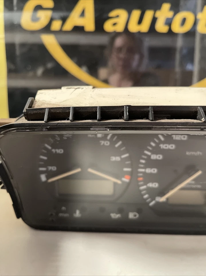 VW Passat 35i Orginal Tachometer 81117757 357919033fg 260KMH - Bild 2 von 4
