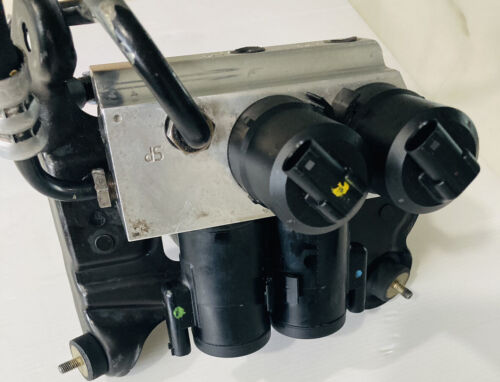 00-06 MERCEDES CL500 S500 W215 OEM HYDRAULIC SUSPENSION VALVE BLOCK A2203200358 - Picture 2 of 15