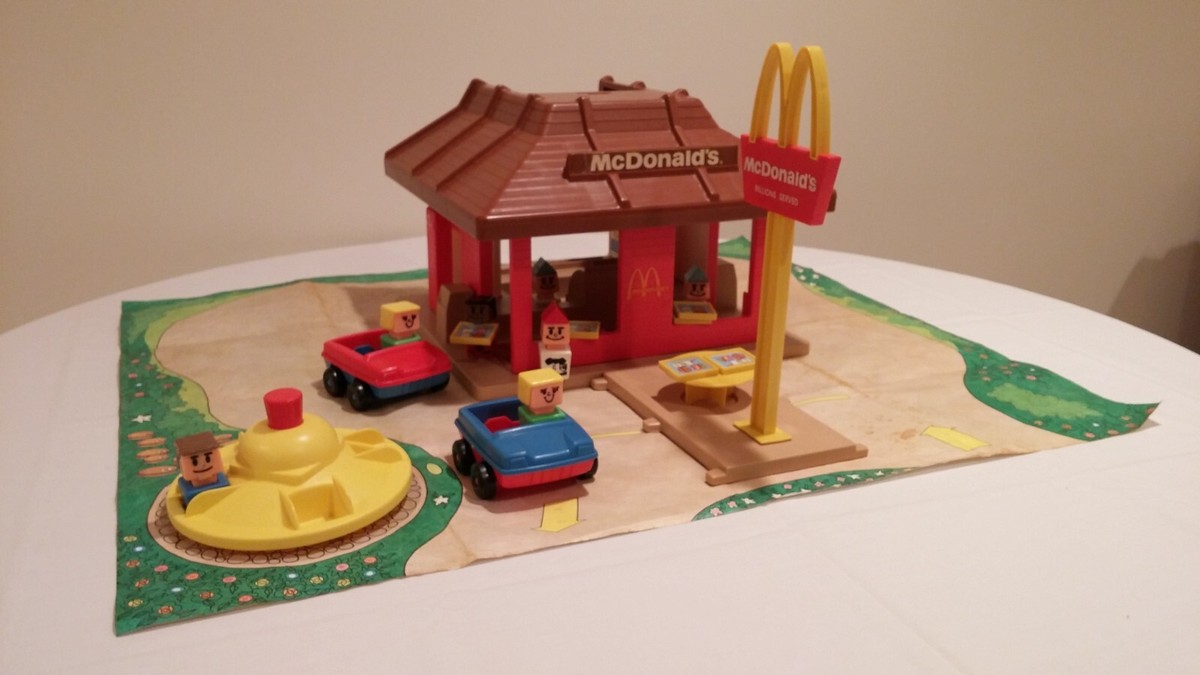 1974 McDonald's プレイスクール　プレイセット店舗 Vintage 1974 Playskool Familiar Places McDonalds Restaurant
