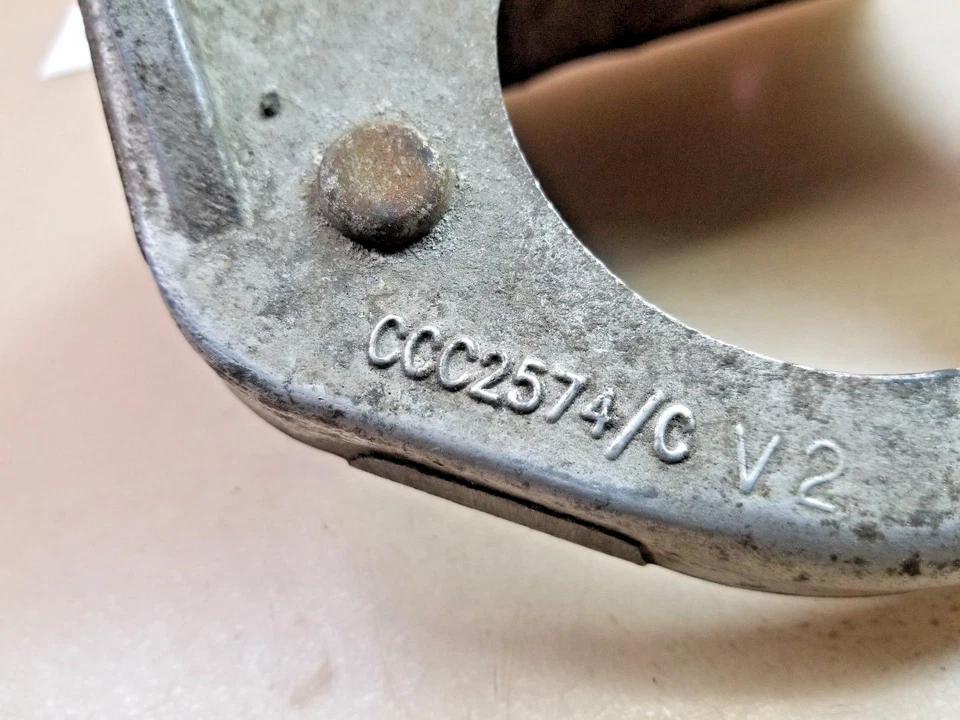 1994 1995 1996 Jaguar XJ12 6.0L V12 Engine Mount Bracket Hanger CCC2574 OEM Foto 4 de 4