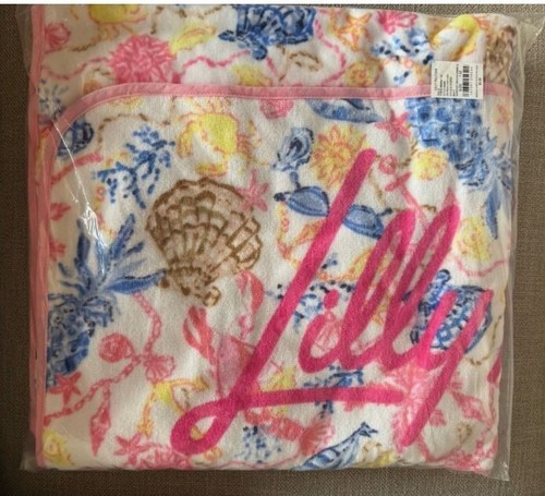 NWT Lilly Pulitzer Beach Chair Towel Cover Barefoot Beachcomber GWP - Picture 2 of 5