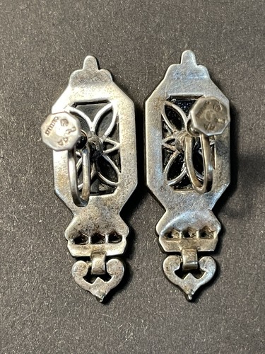 Gorgeous Antique Sterling Silver Etched Coral CZ Crystals Screw Back Earrings - Picture 2 of 6