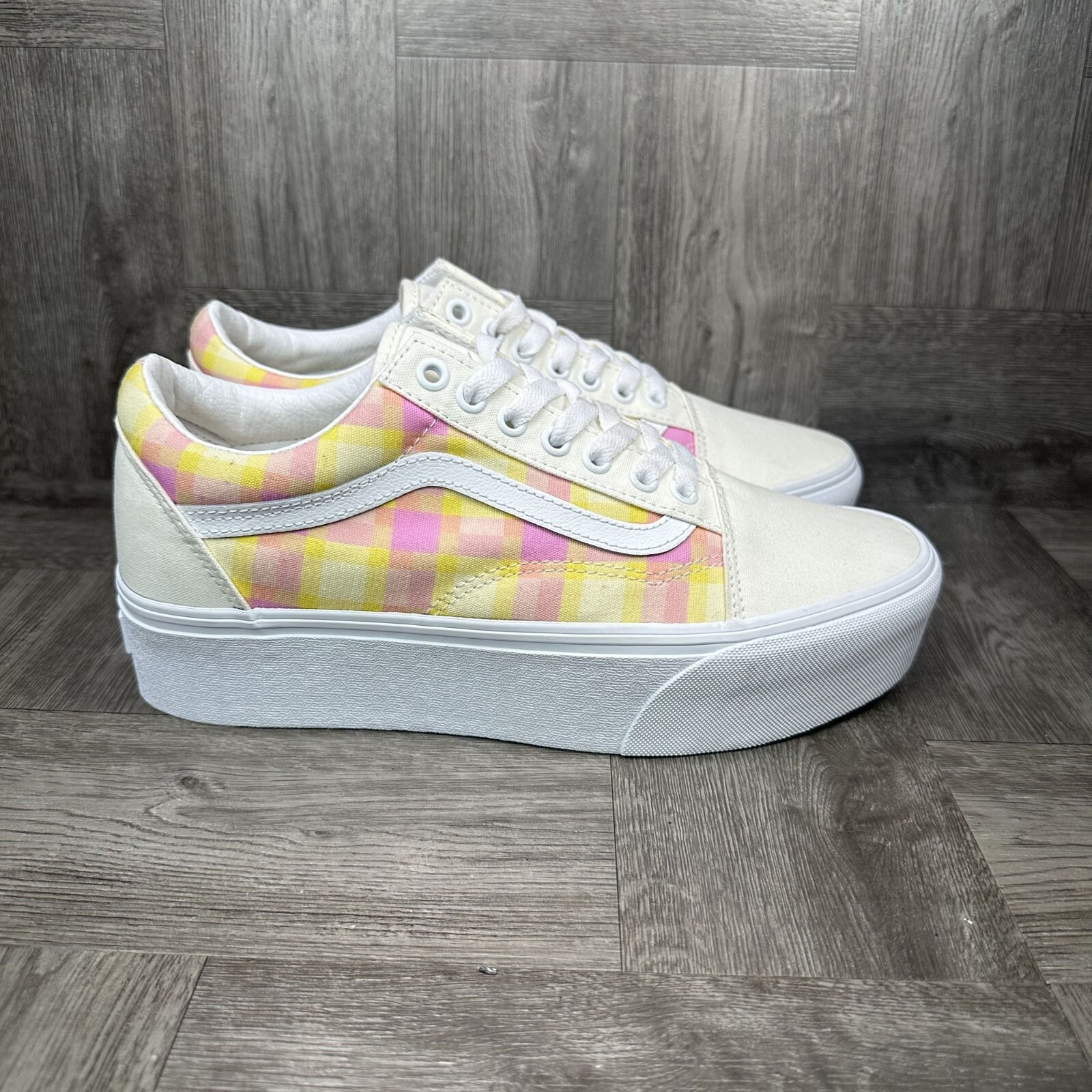 Vans Old Skool Stackform Women's size 9.5 Ivory Platform shoes