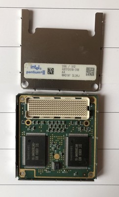 Intel Pentium II 266MHz Mobile CPU - SL2KJ - 512KB Cache - MMC-1 (CPU150) - Read