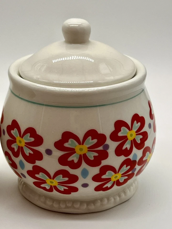 Juego de gres The Pioneer Woman Flea Market - Núcleo de cuencos cubiertos de azúcar y crema Foto 2 de 4