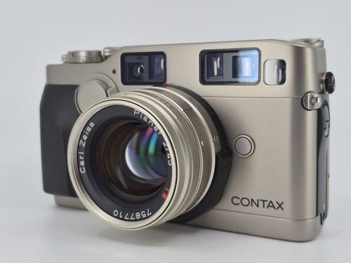 Contax G2  Camera & Carl Zeiss Planar 45mm f/2 Lens 11k Shutter Count BEAUTIFUL - Imagen 3 de 20