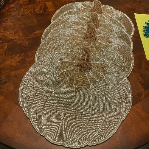 4 Perlen Gold Kürbis Tischsets Nagelneu Schöne Perlenstickerei - Bild 1 von 8