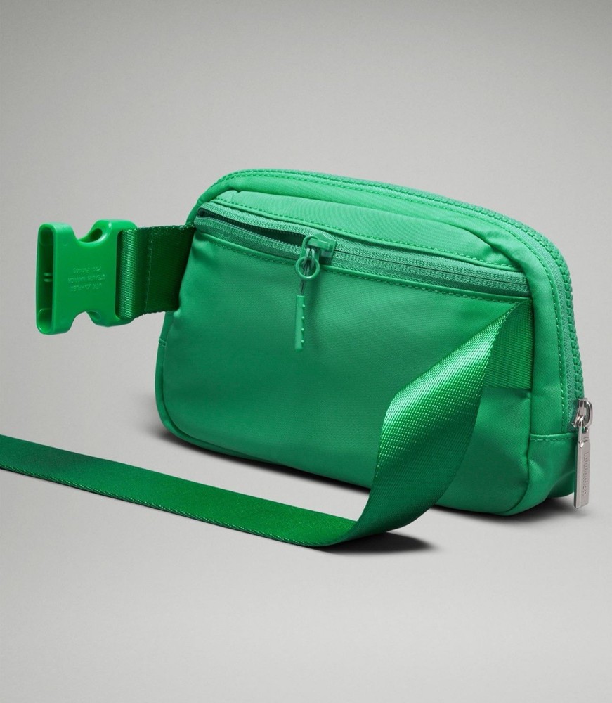 Lulmon 1L Crossbody Belt Bag for Running and Travel