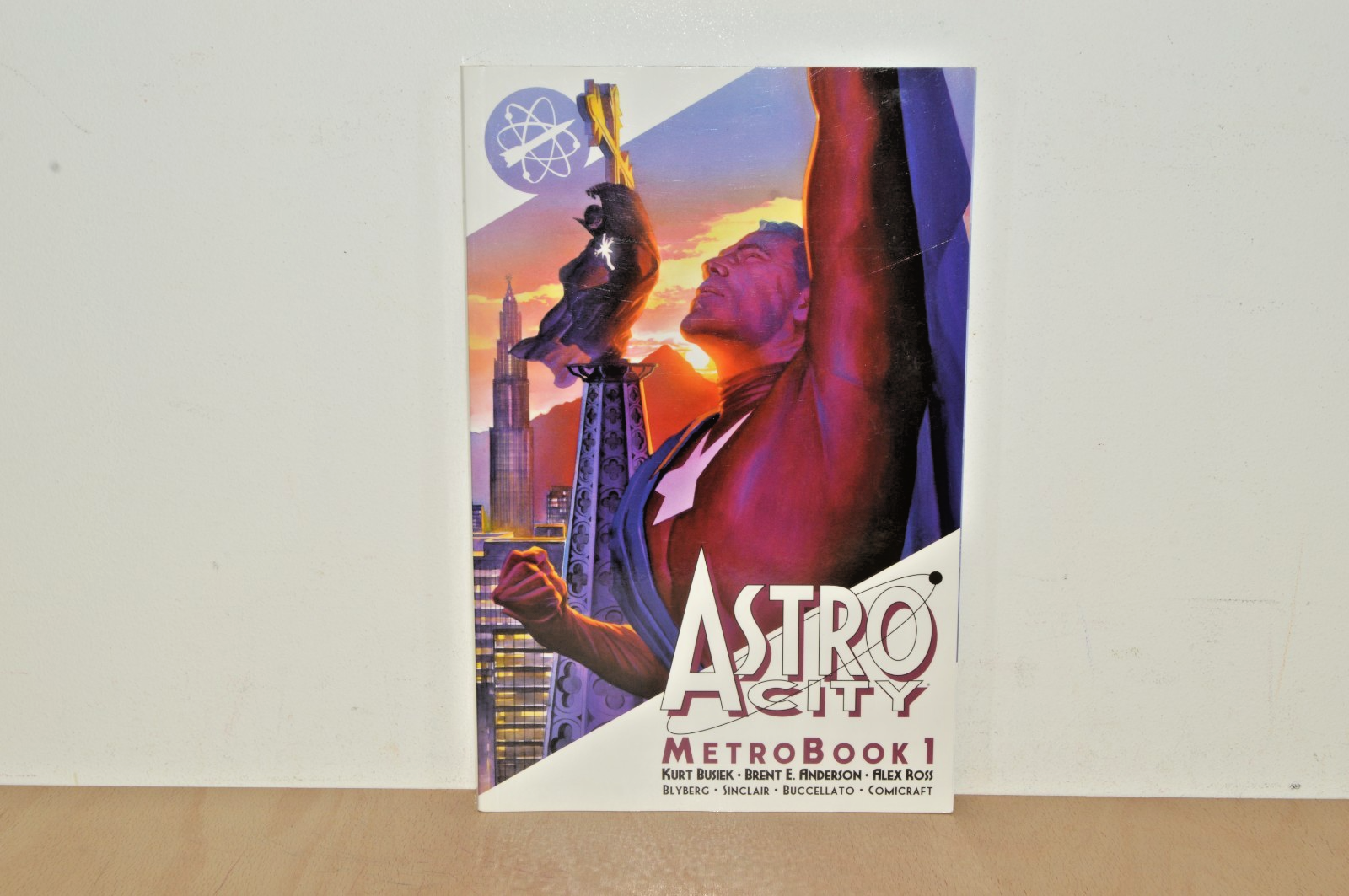 Astro City MetroBook Volume 1 - Kurt Busiek - Image Comics 2022 (#V3) 1st Ptg
