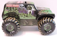 2025 MONSTER JAM SERIES MONSTER TRUCK CERAMIC BANK - GRAVE DIGGER