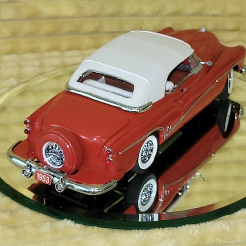 Danbury Mint 1953 Buick Skylark Red Limited Edition #3785 / 5000 M - Picture 6 of 16
