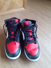 Nike Air Jordan 1 mid 5.5 red 