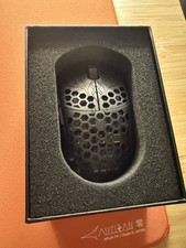 Finalmouse ULX Competition Raw Carbon Size Me...