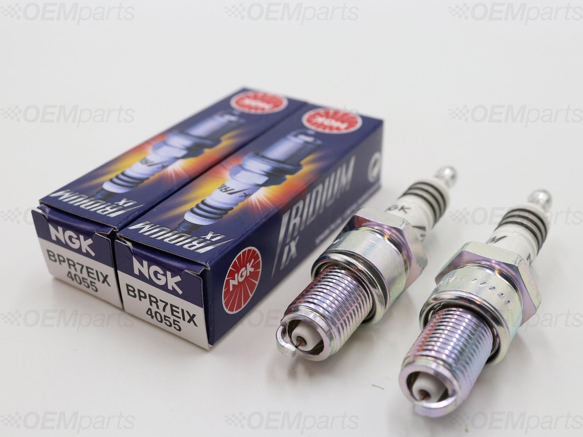 Set of (2) NGK Iridium Spark Plug YAMAHA XVS 1100 (1999-2007