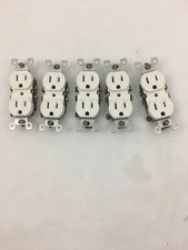 Leviton 15 Amp Residential Grade Grounding Duplex Outlet, White