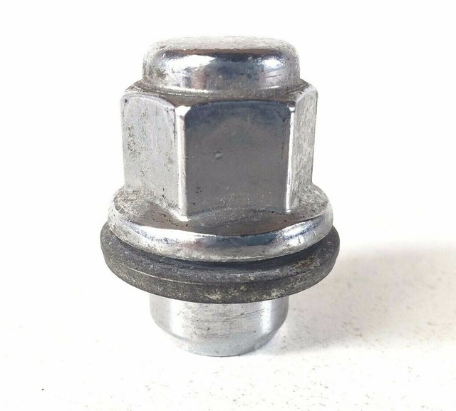 Genuine Toyota Lexus OEM Chrome Wheel Nut (lug) 9008494001 Set of 20