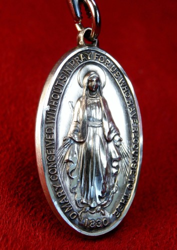 BEAUTIFUL FACE OF MARY LOURDES PILGRIMAGE STERLING CATHOLIC MIRACULOUS MEDAL - Picture 11 of 12