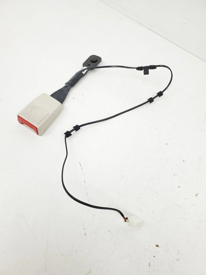 BMW ALPINA B7 750 G12 2016-2019 hebilla de cinturón de seguridad delantero derecho o izquierdo beige OEM Foto 2 de 4