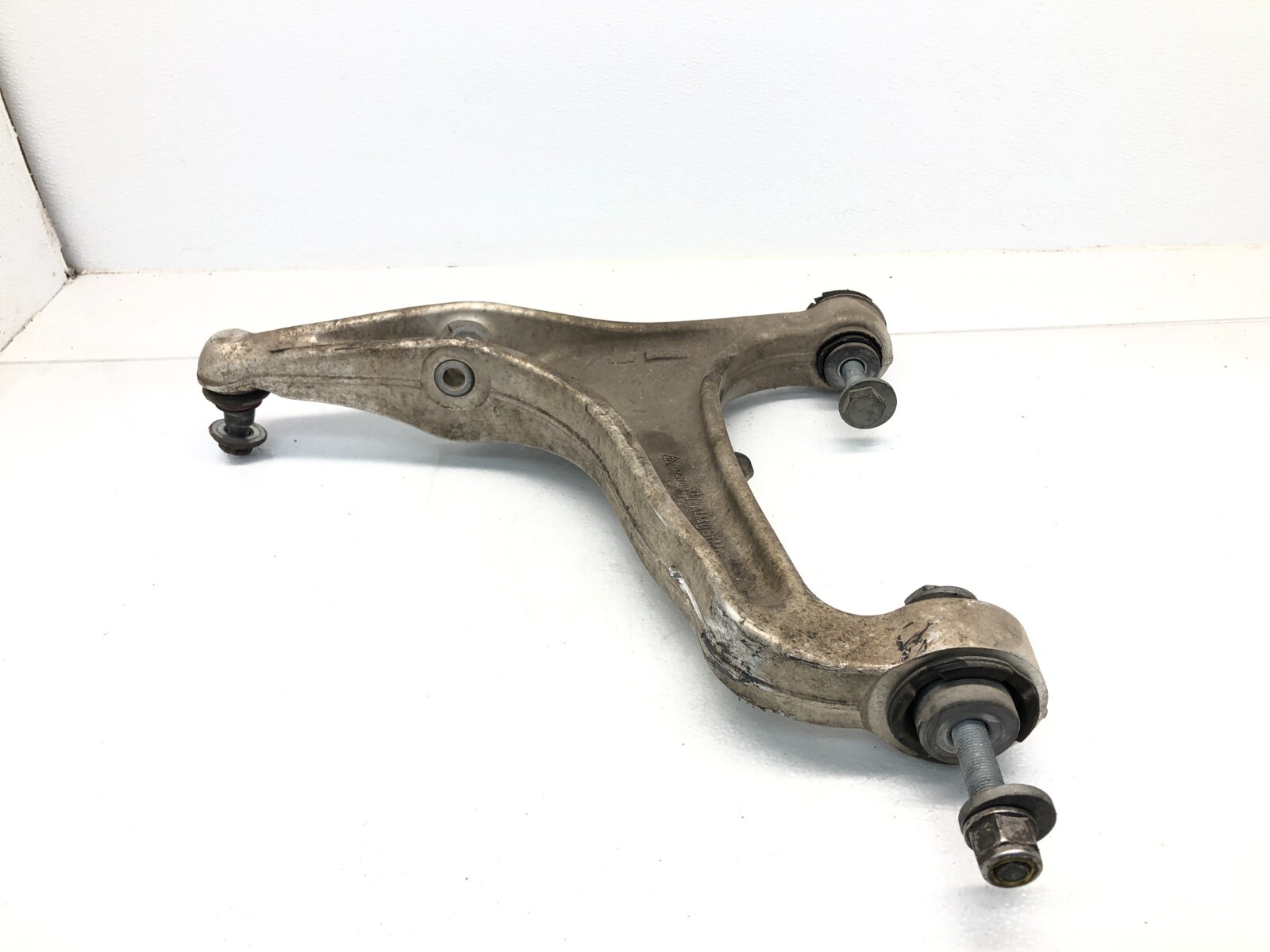 2017-2022 MASERATI LEVANTE AWD RIGHT PASSENGER FRONT LOWER CONTROL ARM OEM 25K
