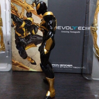 リボルテック　アイアンスパイダー　Revoltech Iron Spider Amazon.com: Kaiyodo Revoltech Amazing Yamaguchi Iron Spider Total
