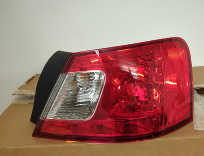 New OEM genuine Mitsubishi Tail Light Lamp Taillight 2009-2012 Galant 8330A578 